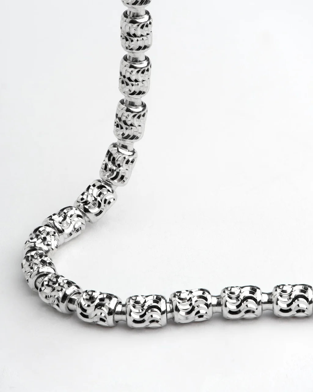 Bracciale Desmos in argento con chicchi grandi sfaccettati