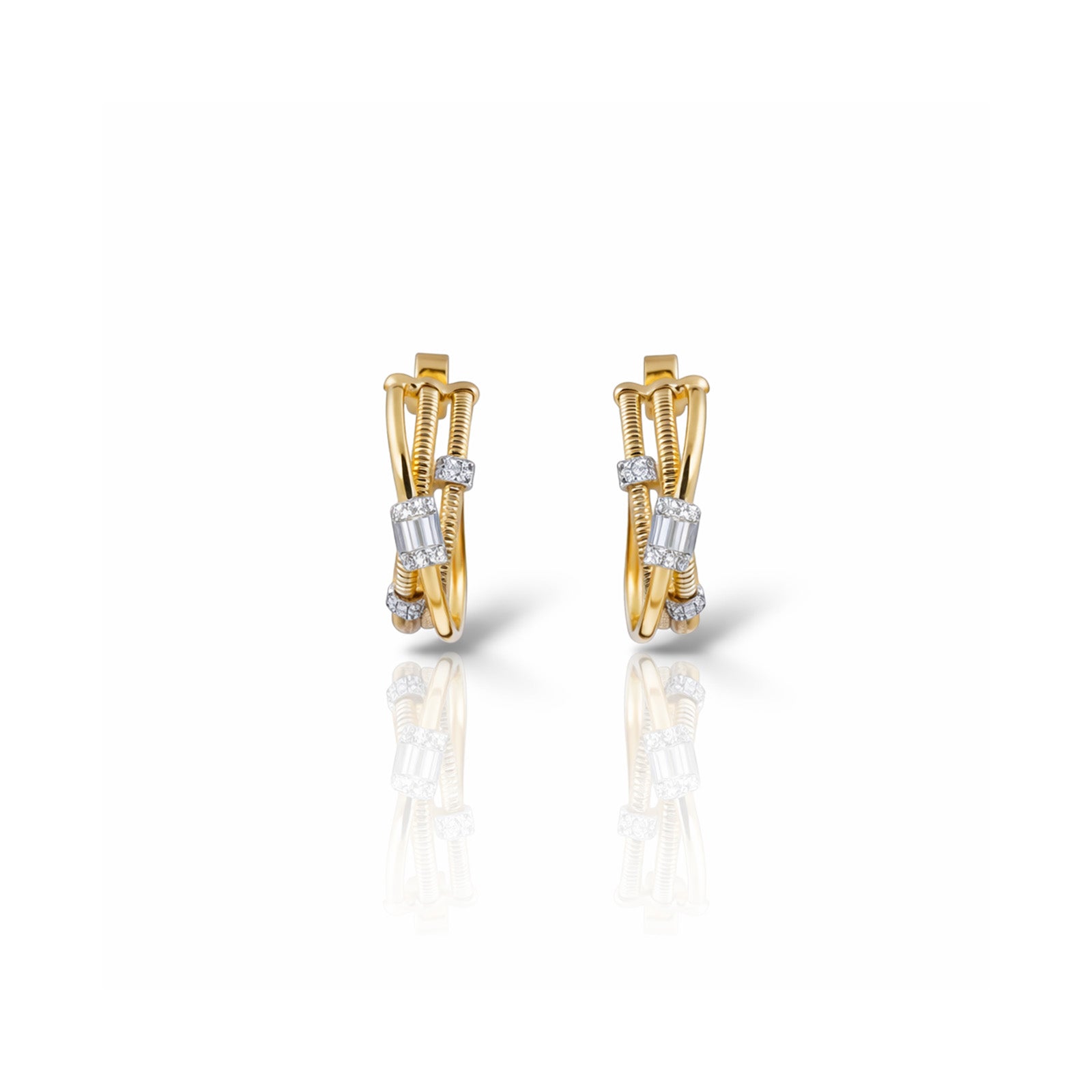 Orecchini Gianni Carità in oro giallo a cerchietto con diamanti taglio baguette e brillante collezione Aurea